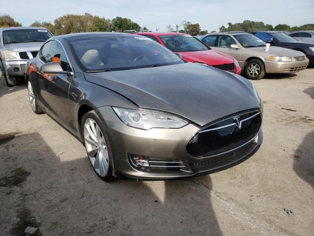 Tesla Model s (2016)