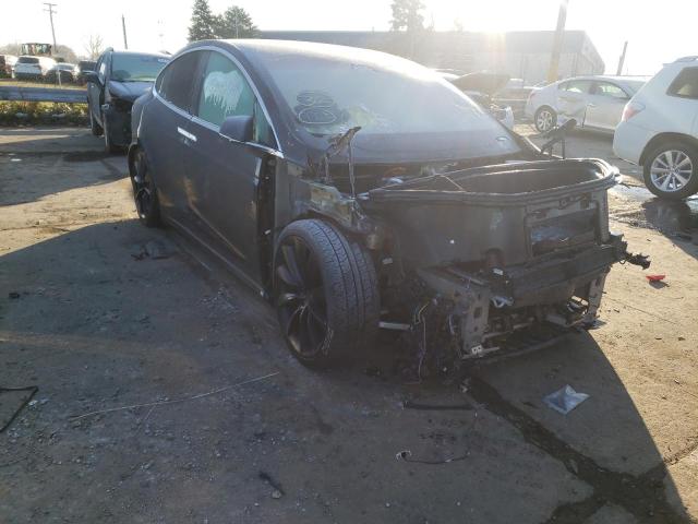 Tesla Model x (2020)