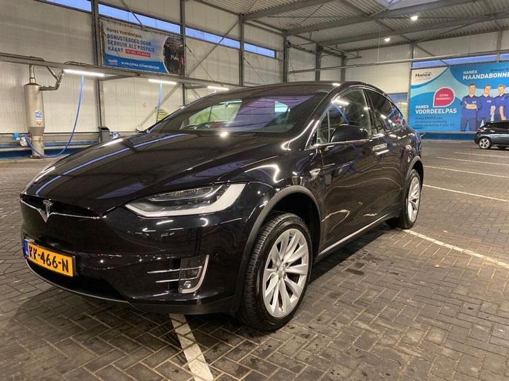 Tesla Model x (2016)