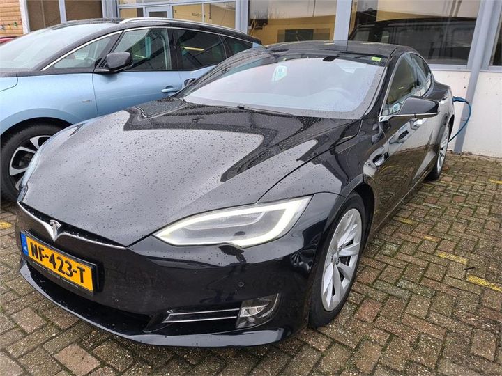 Tesla Model s (2017)