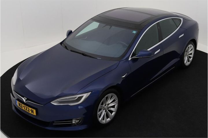Tesla Model (2017)
