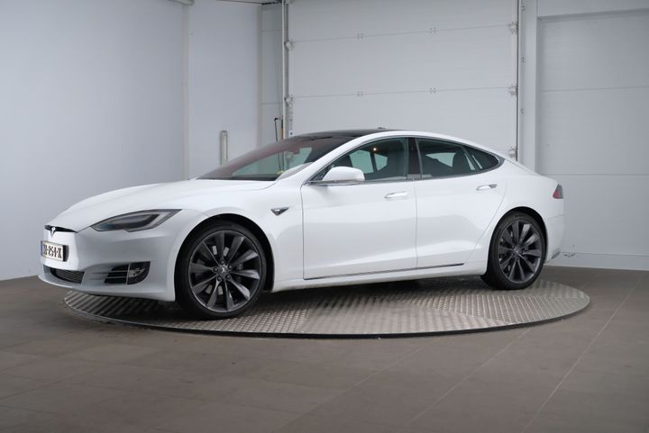 Tesla Model s (2017)