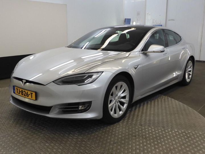 Tesla Model s (2018)