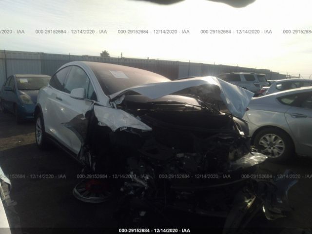 Tesla Model x (2020)