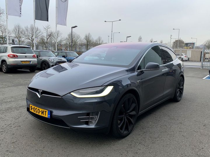 Tesla Model x (2018)
