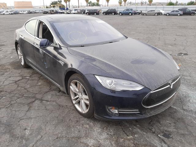 Tesla Model s 85 (2015)