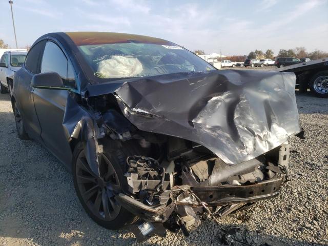 Tesla Model x (2016)