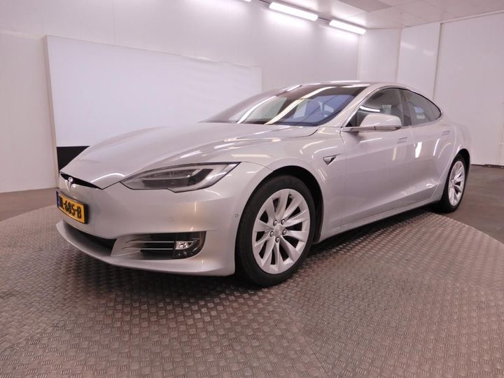 Tesla Model s (2017)