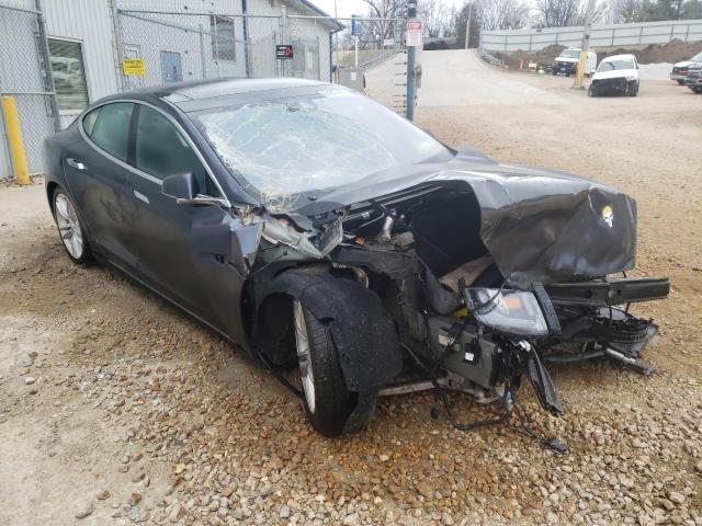 Tesla Model s (2015)