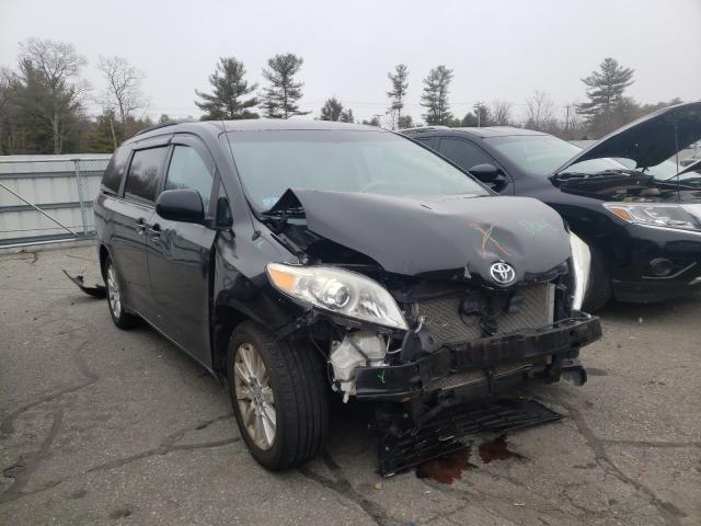 Toyota Sienna le (2012)
