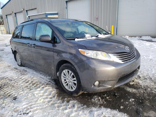 Toyota Sienna xle (2015)
