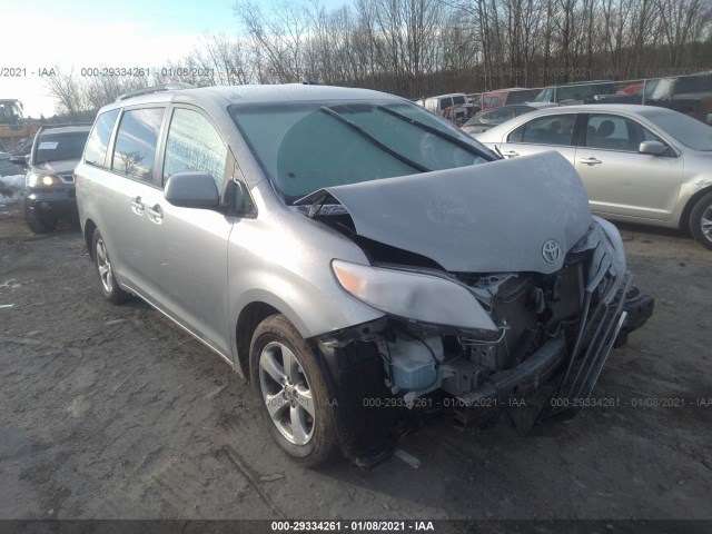 Toyota Sienna (2016)