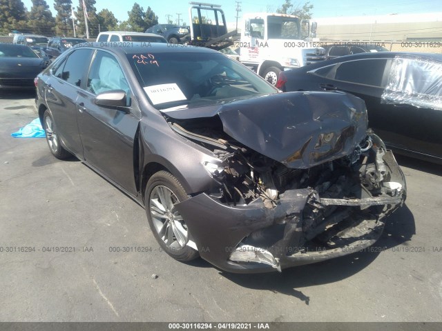 Toyota Camry (2015)
