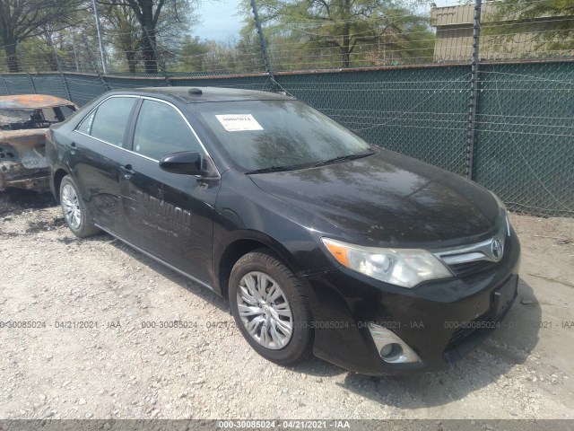 Toyota Camry (2012)