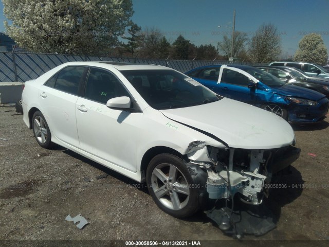 Toyota Camry (2012)