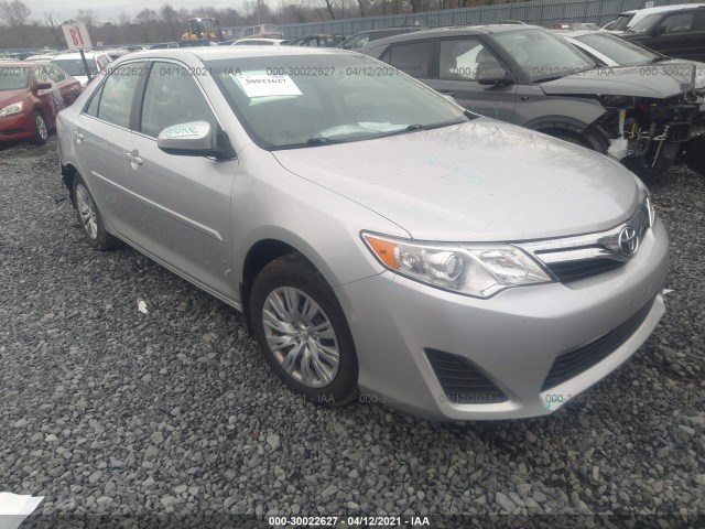 Toyota Camry (2012)
