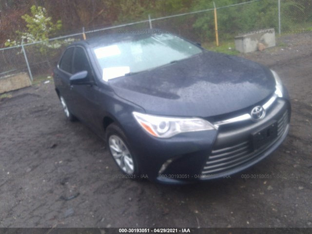 Toyota Camry (2015)