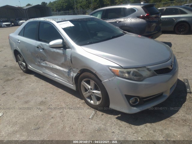 Toyota Camry (2012)