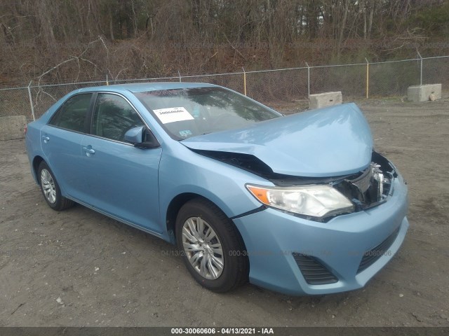 Toyota Camry (2012)