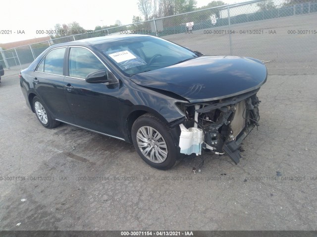 Toyota Camry (2012)