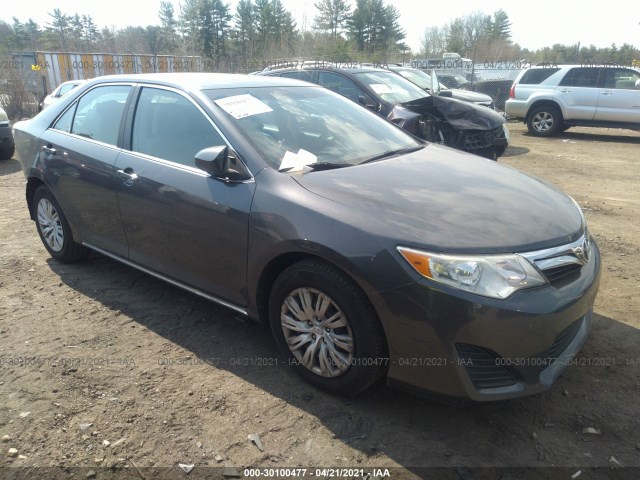 Toyota Camry (2012)