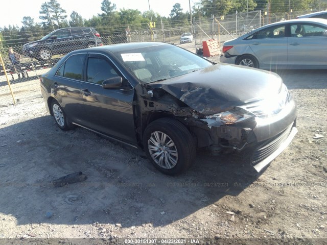 Toyota Camry (2012)