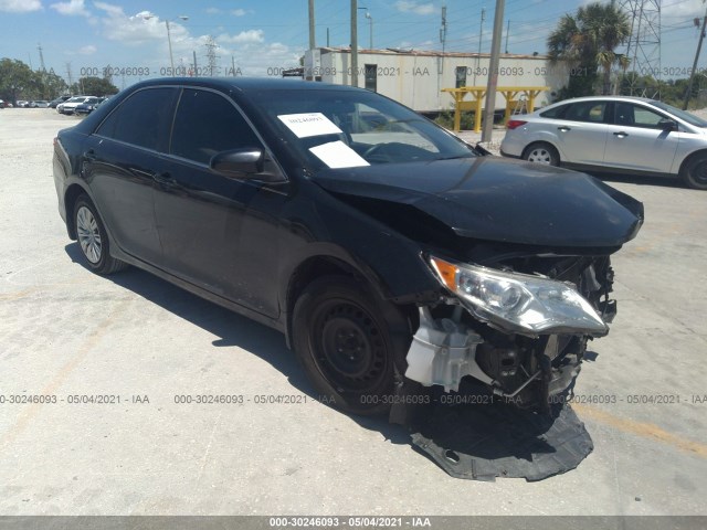 Toyota Camry (2014)
