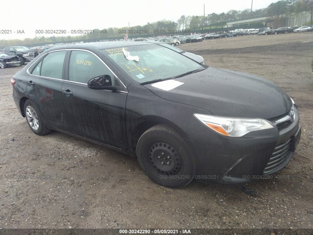 Toyota Camry (2016)