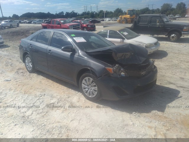 Toyota Camry (2012)