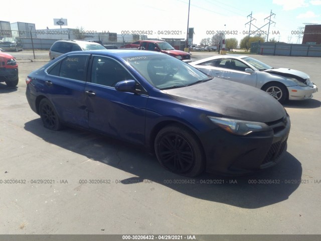 Toyota Camry (2015)