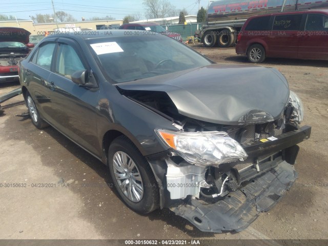 Toyota Camry (2012)