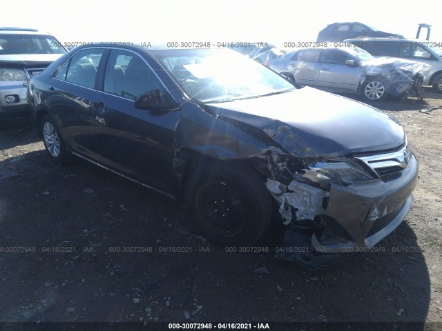 Toyota Camry (2013)