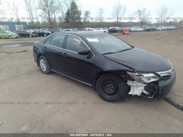 Toyota Camry (2014)