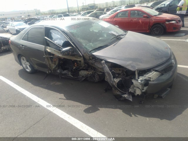 Toyota Camry (2014)