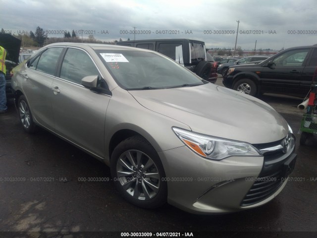 Toyota Camry (2015)
