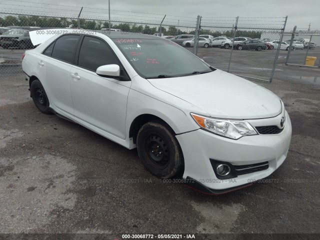 Toyota Camry (2014)