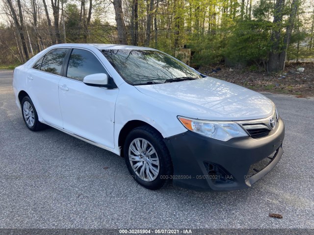 Toyota Camry (2014)