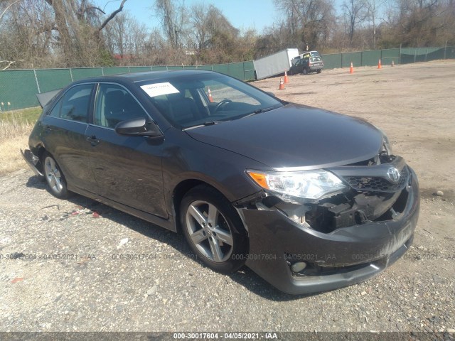 Toyota Camry (2012)