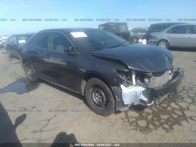 Toyota Camry (2014)