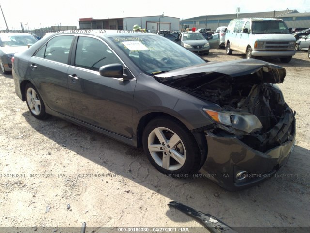 Toyota Camry (2012)