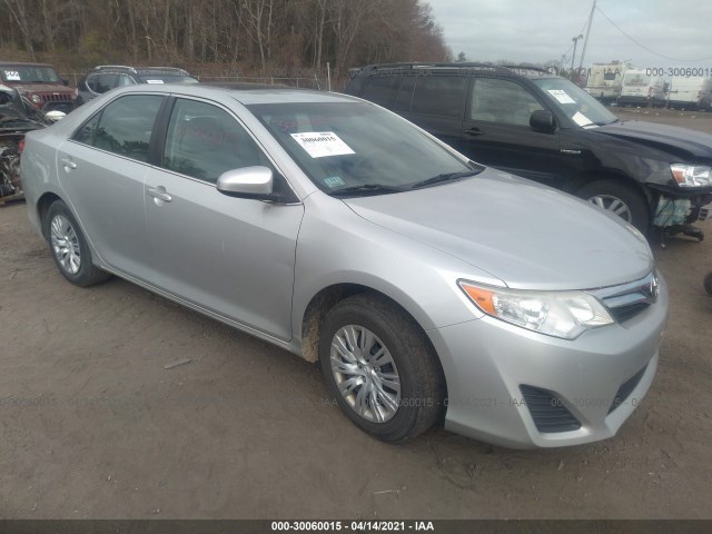 Toyota Camry (2012)