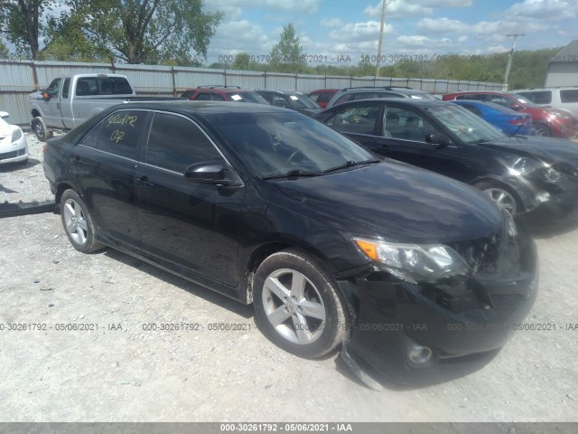 Toyota Camry (2012)