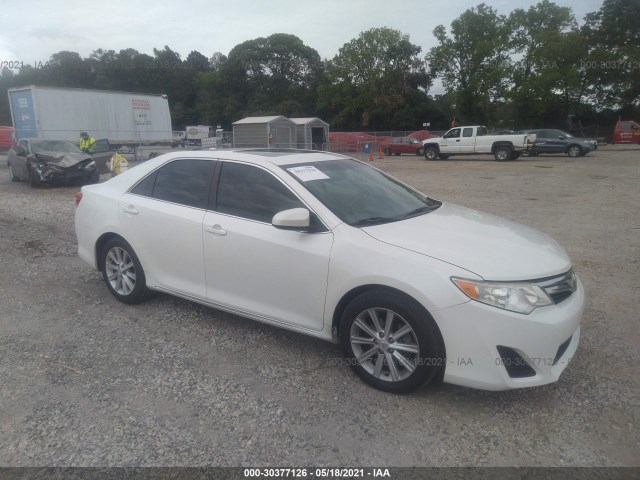 Toyota Camry (2014)