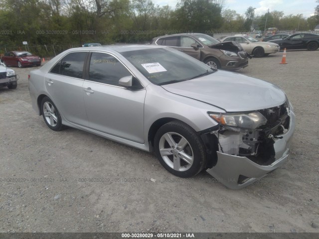Toyota Camry (2014)