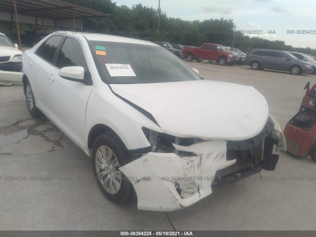 Toyota Camry (2014)