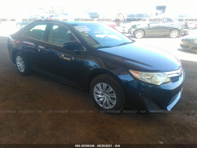 Toyota Camry (2014)