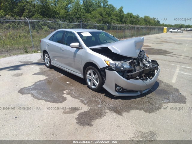 Toyota Camry (2014)