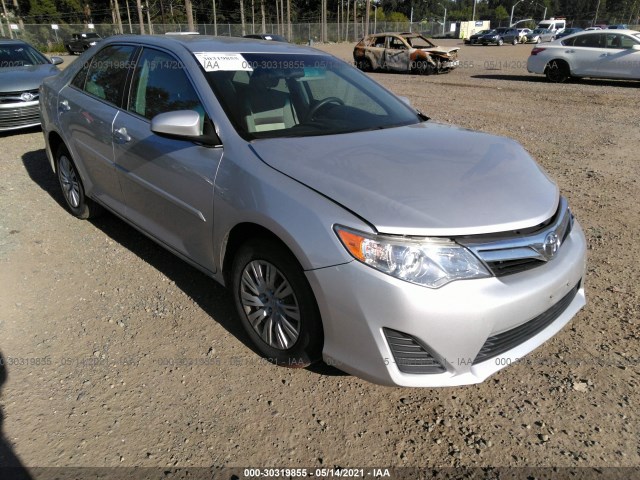 Toyota Camry (2014)
