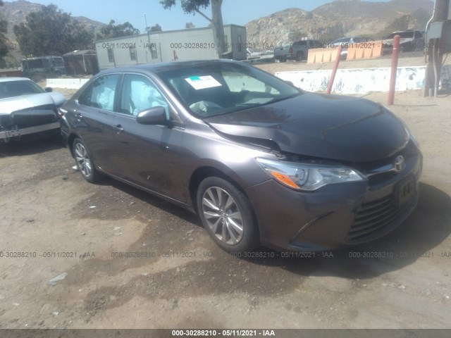 Toyota Camry (2016)