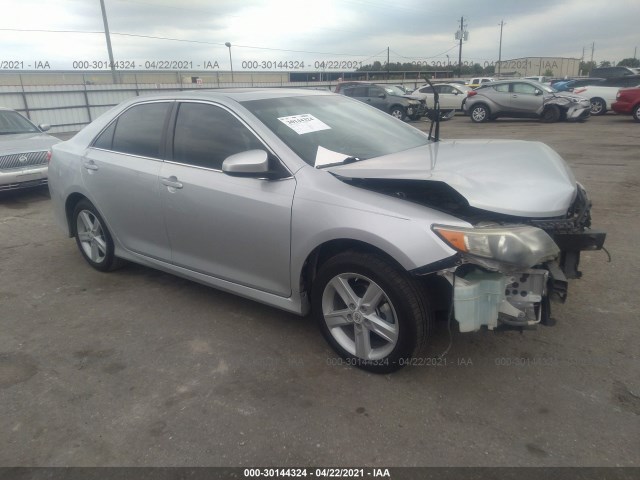 Toyota Camry (2012)